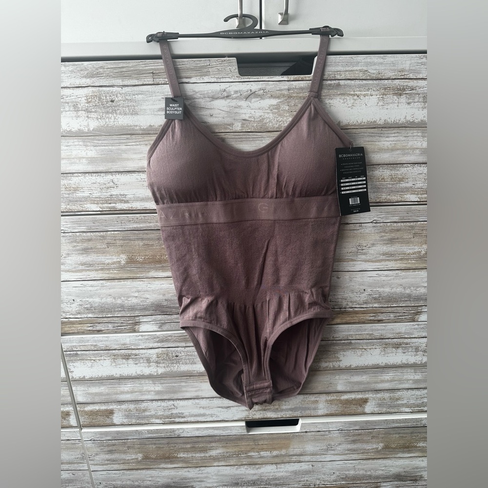 ✨ NWT BCBGMAXAZRIA Shiny Seamless Waist Sculptor Bodysuit Medium